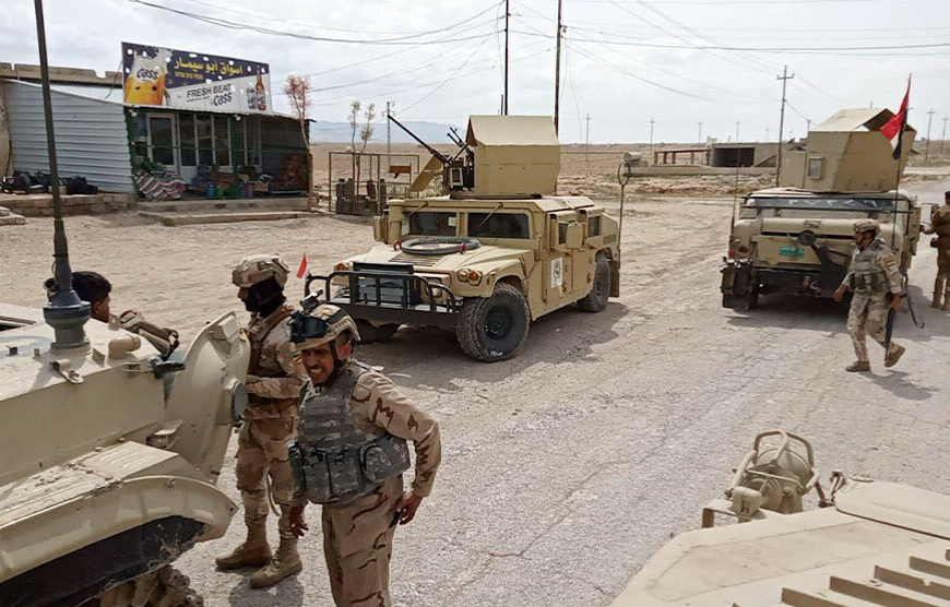 Irakische Armee greift Şengal an – 3.500 Menschen auf der Flucht