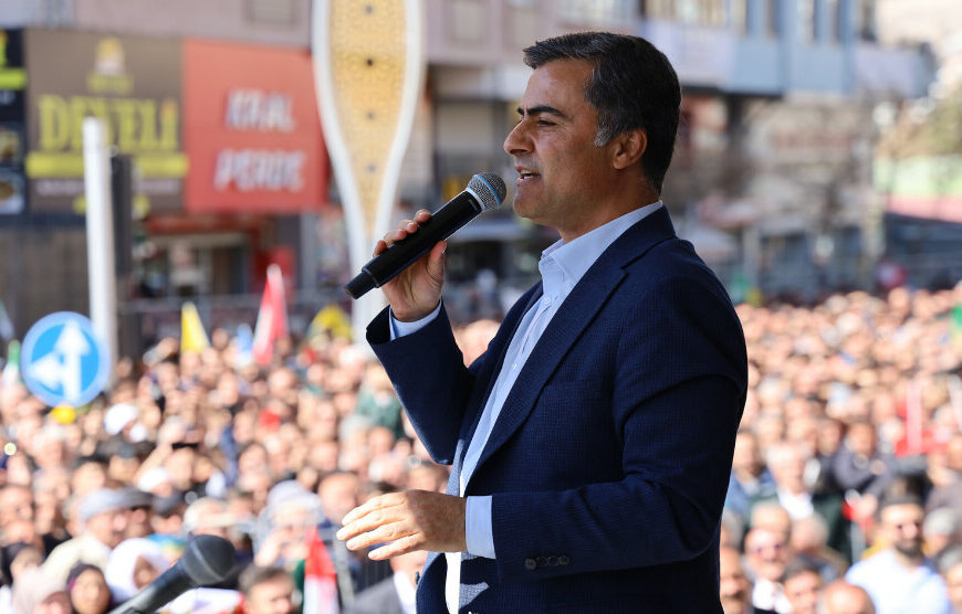 Wütende Proteste nach „Wahl-Putsch“ durch AKP-Regierung in Wan